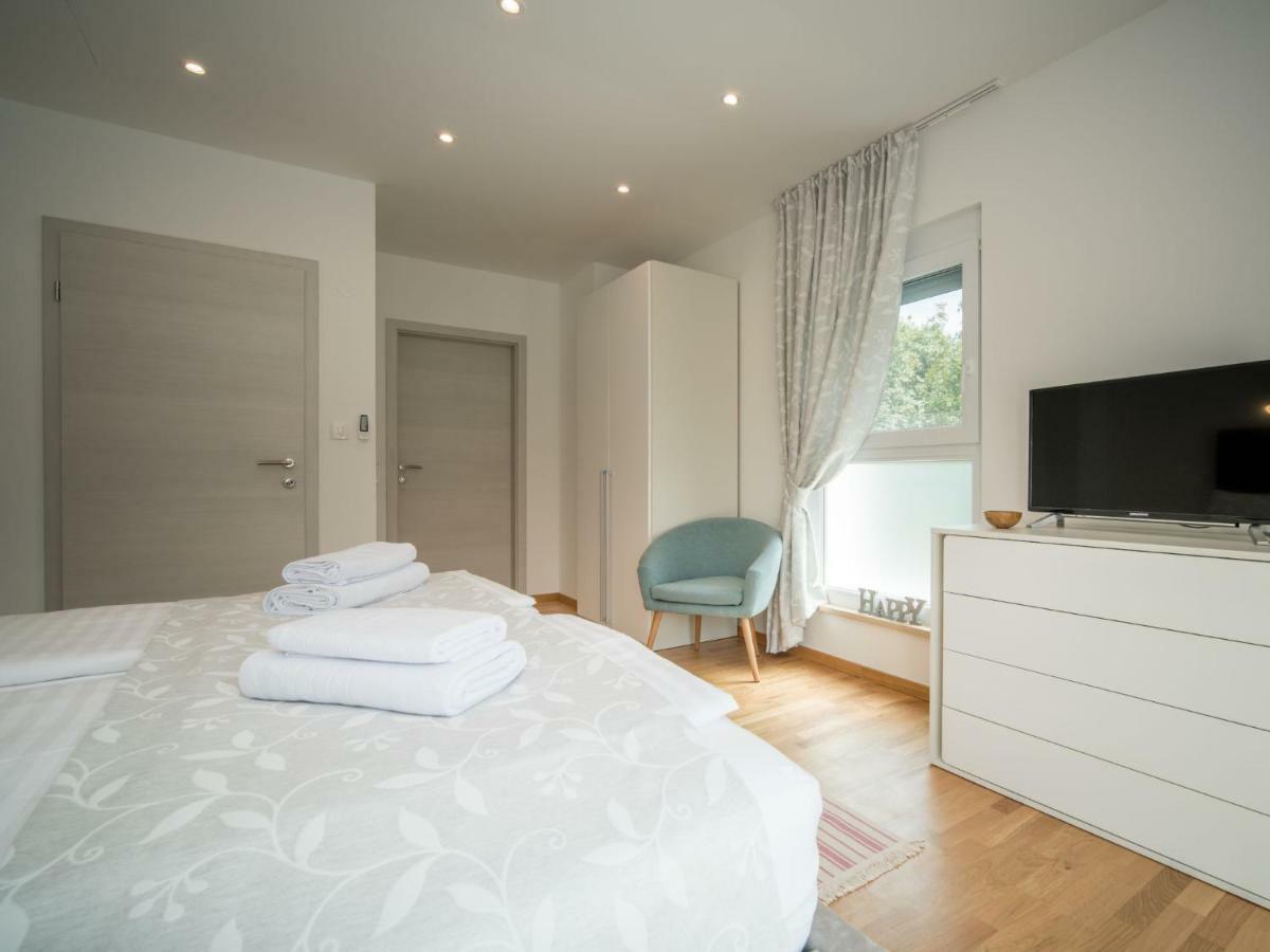 Holiday Home Andela By Interhome Dobrinj Eksteriør billede