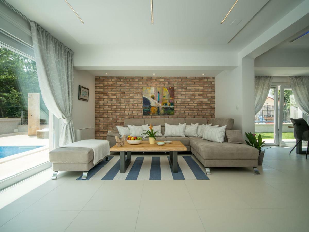 Holiday Home Andela By Interhome Dobrinj Eksteriør billede