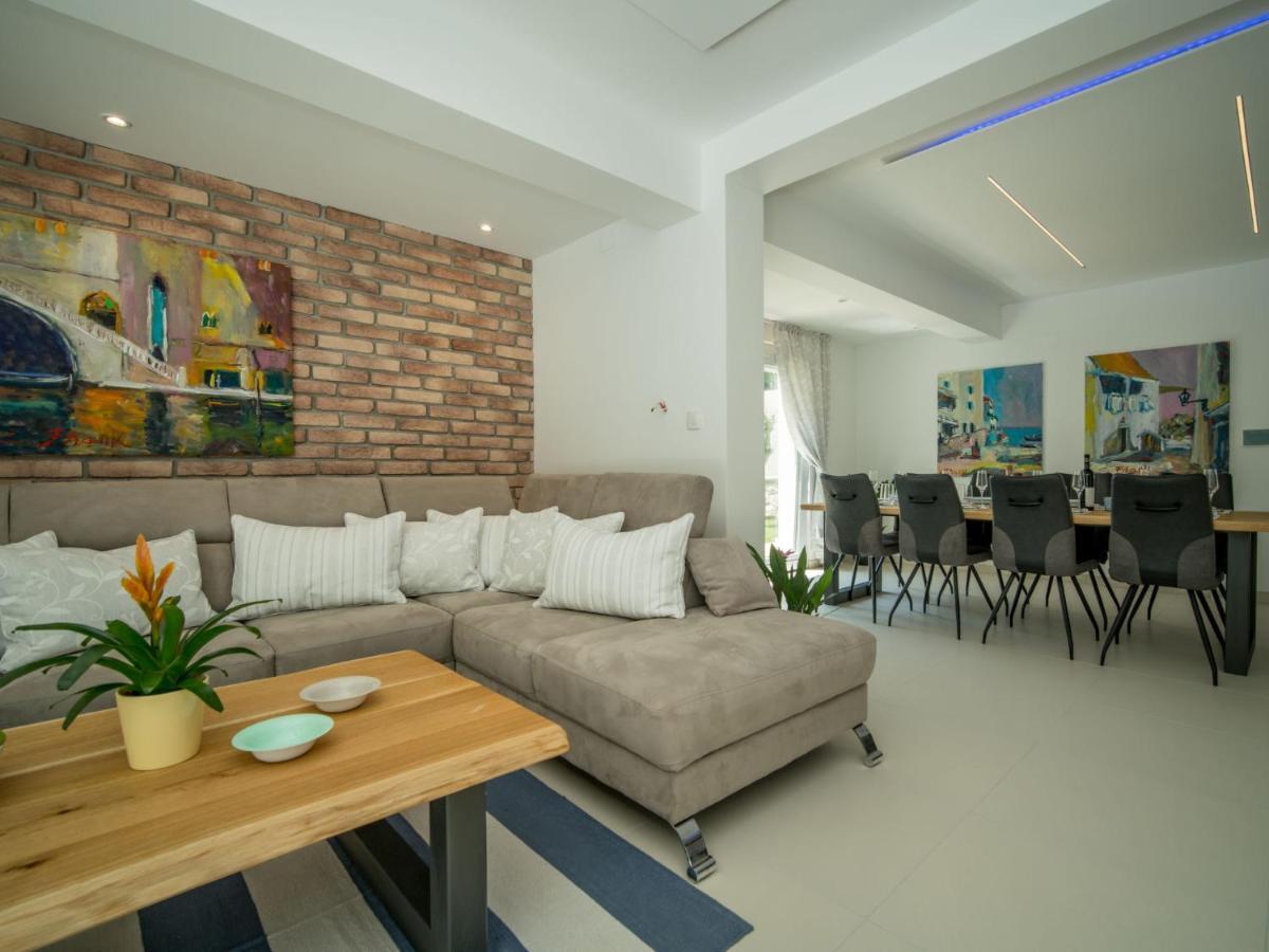 Holiday Home Andela By Interhome Dobrinj Eksteriør billede