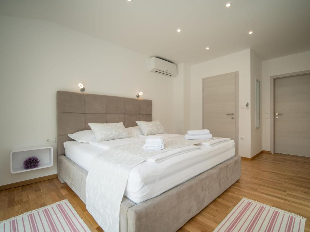 Holiday Home Andela By Interhome Dobrinj Eksteriør billede